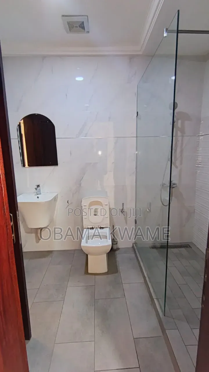 12bdrm Apartment in Laryea Homes, A&C Mall Area for rent