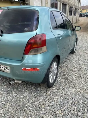 Toyota Vitz 2013 Gray