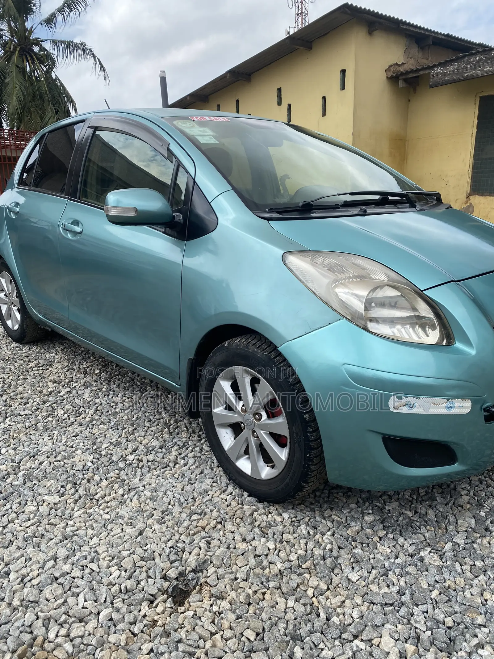 Toyota Vitz 2013 Gray
