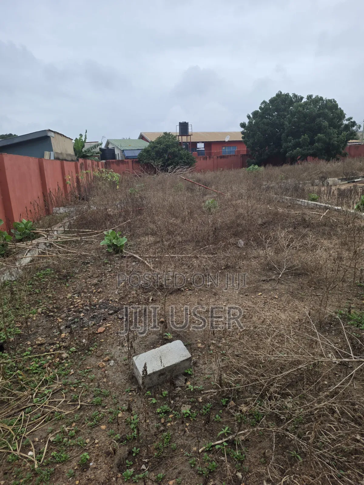 5bdrm House in Ahotor Fm, Lashibi for sale