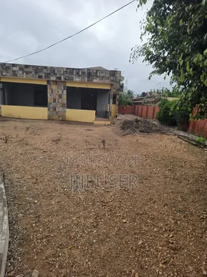 5bdrm House in Ahotor Fm, Lashibi for sale