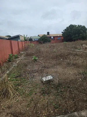 5bdrm House in Ahotor Fm, Lashibi for sale