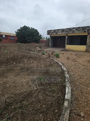 5bdrm House in Ahotor Fm, Lashibi for sale