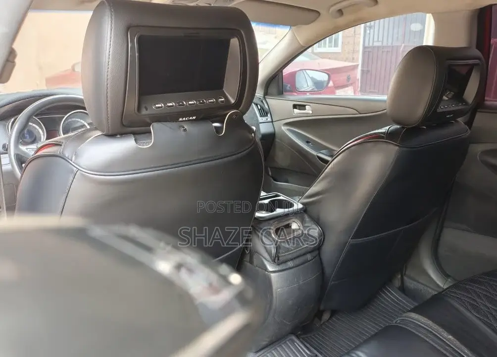 Hyundai Sonata GLS Sedan FWD (2.4L 4cyl 6A) 2013 Red