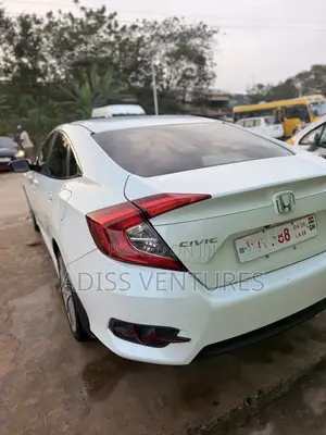 Honda Civic EX Sedan 2018 White