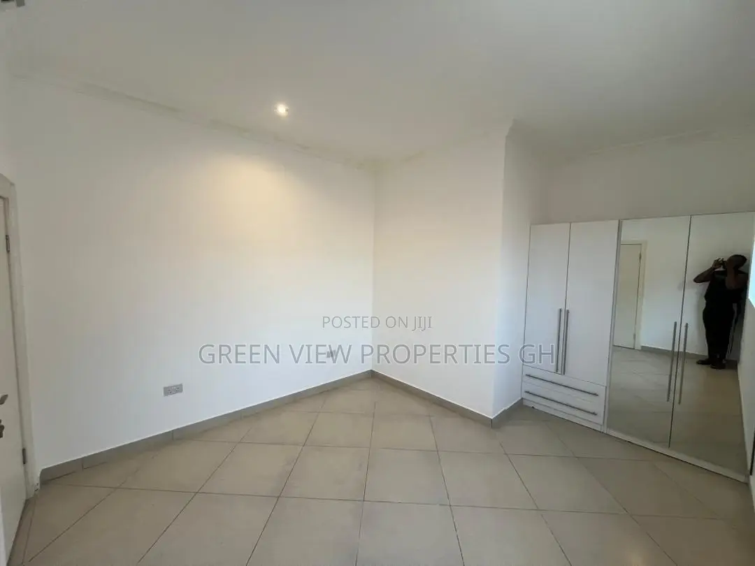 3bdrm Duplex in East Legon for rent