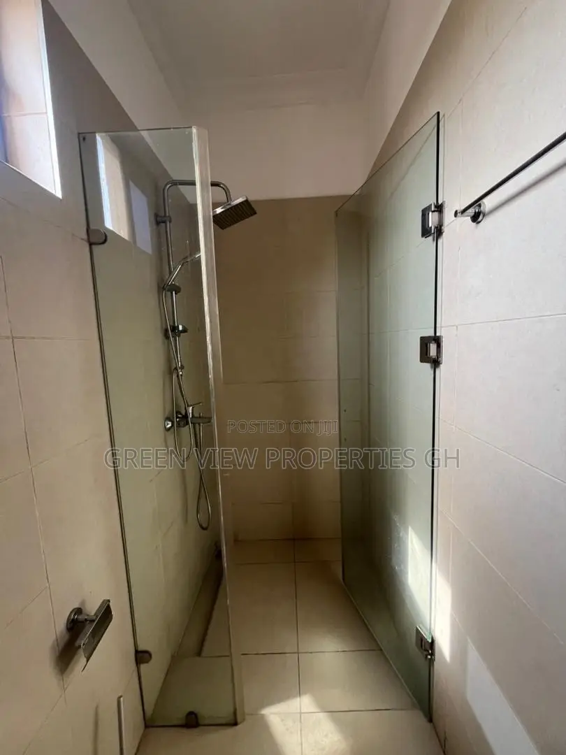 3bdrm Duplex in East Legon for rent