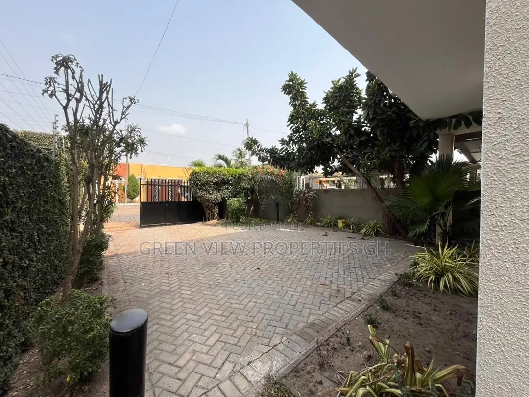 3bdrm Duplex in East Legon for rent