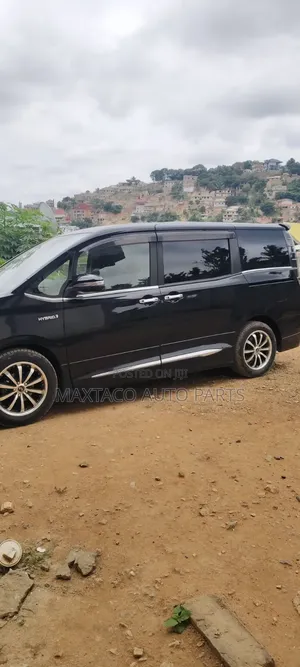 Toyota Voxy V 2WD 7-Seater 2014 Black