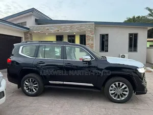 New Toyota Land Cruiser 2025 Black