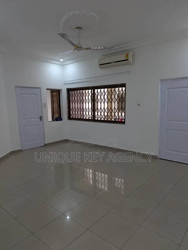 2bdrm Apartment in Unique Key Agency, Achimota for rent