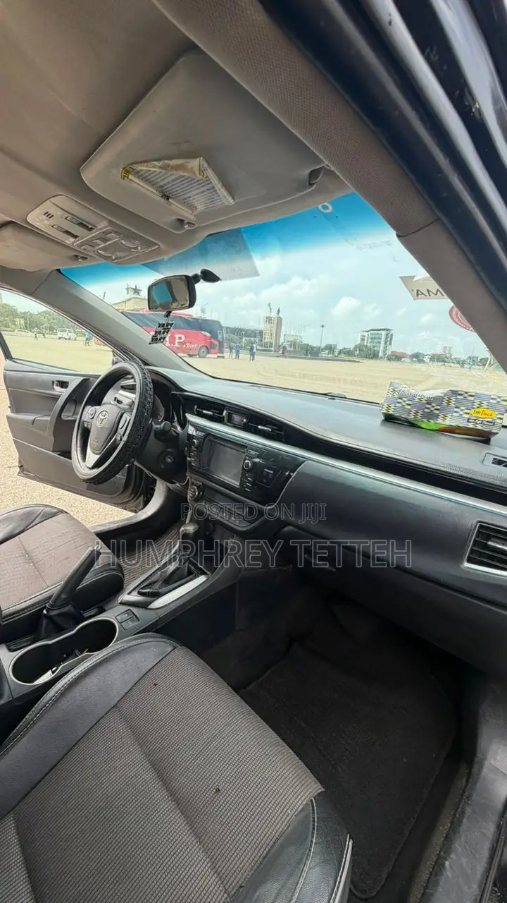 Toyota Corolla 2016 Black