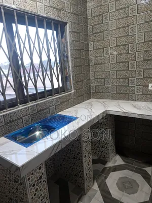 Mini Flat in Dr Roko, Pentecost for rent
