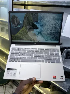 Laptop HP 15 8GB AMD Ryzen 5 SSD 512GB