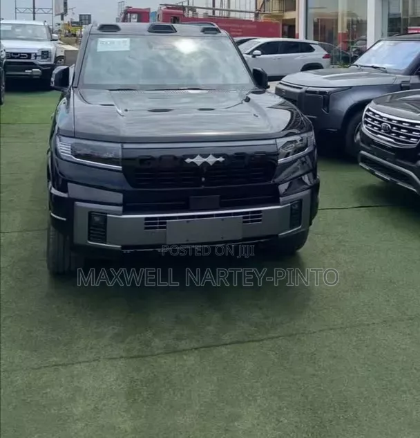 New BYD Leopard 8 2.0 Hybrid AWD 2025 Black