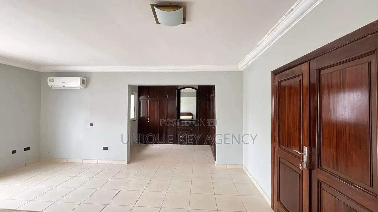 5bdrm House in Unique Key Agency, East Legon for rent