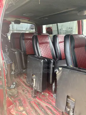 Toyota HiAce 2001 Red