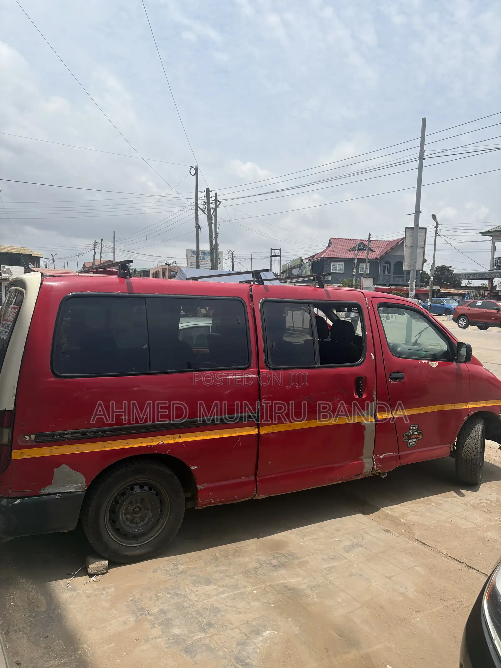 Toyota HiAce 2001 Red