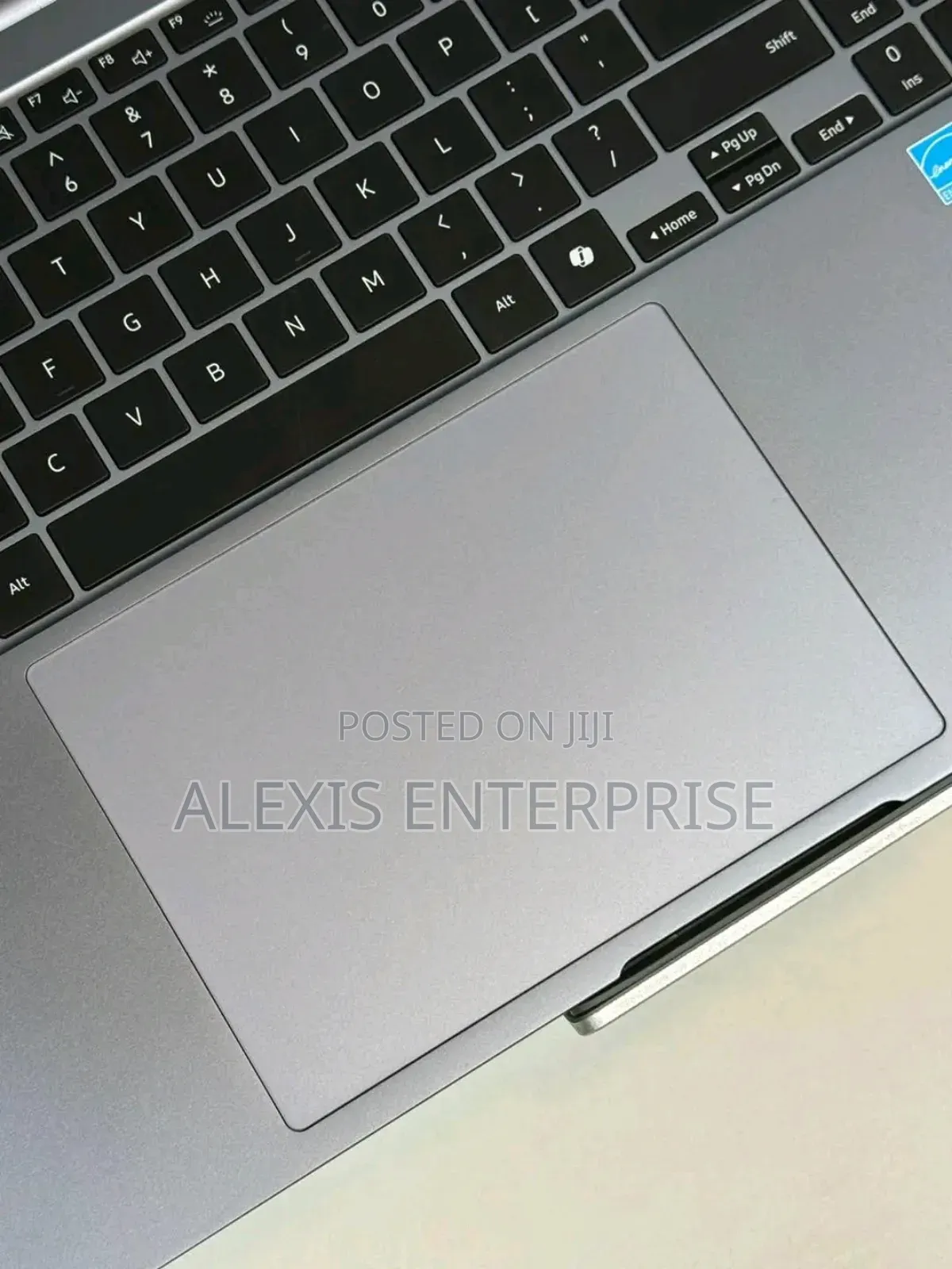 New Laptop Samsung Galaxy Book5 Pro 32GB Intel Core i7 SSD 1T
