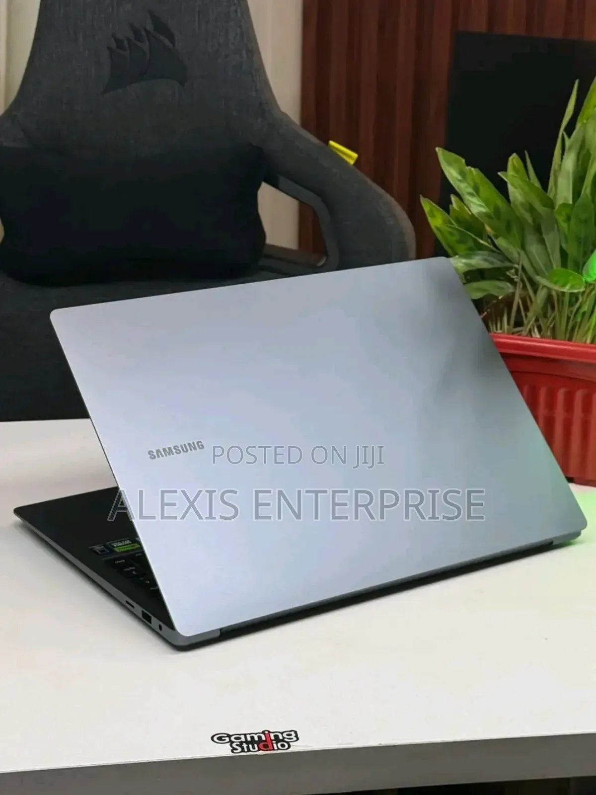 New Laptop Samsung Galaxy Book5 Pro 32GB Intel Core i7 SSD 1T