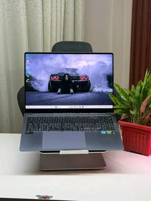 New Laptop Samsung Galaxy Book5 Pro 32GB Intel Core i7 SSD 1T