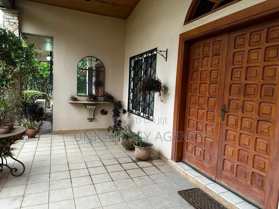 5bdrm House in Unique Key Agency, East Legon for rent