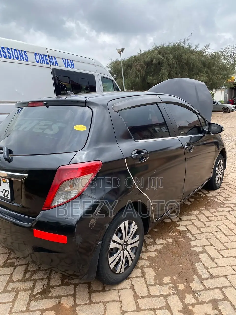 Toyota Vitz 1.3 AWD 3dr 2013 Black