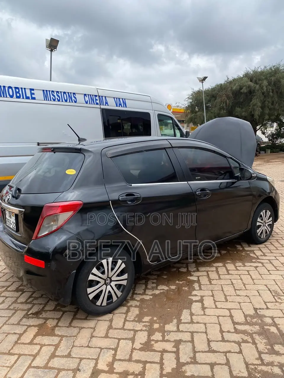 Toyota Vitz 1.3 AWD 3dr 2013 Black