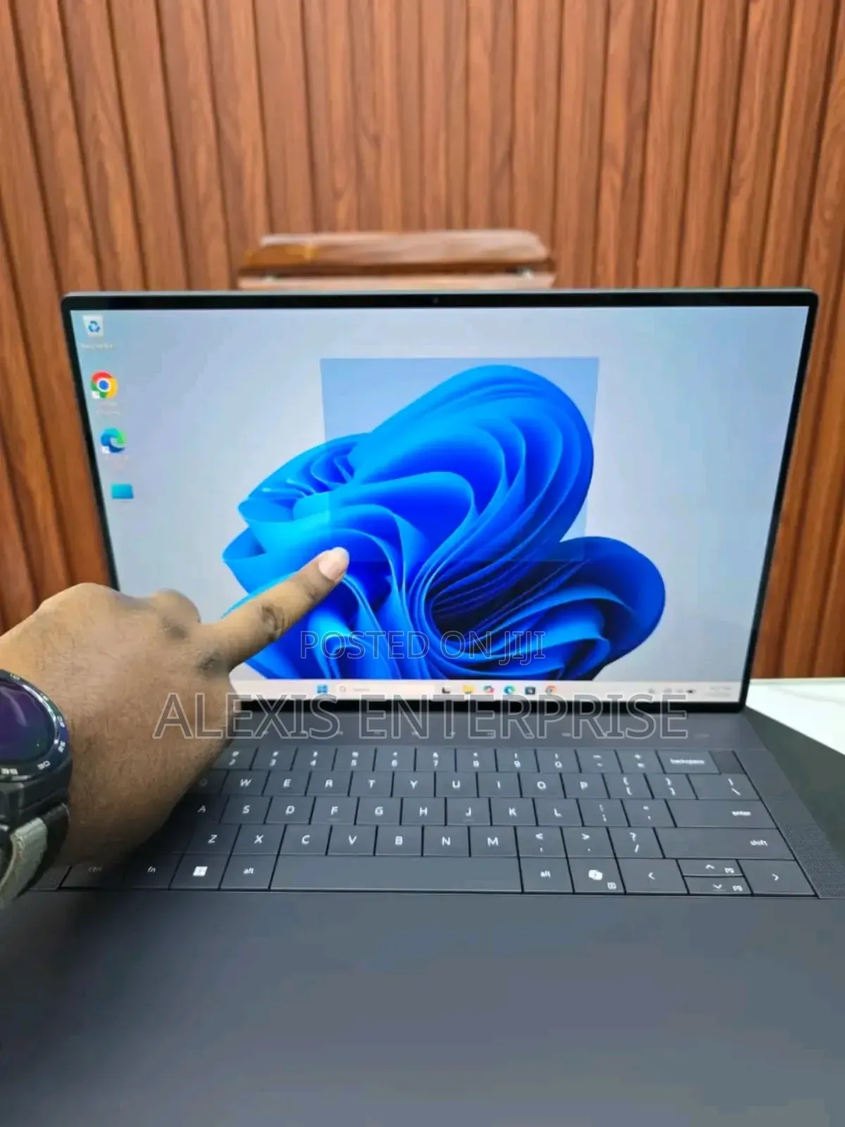 New Laptop Dell XPS 13 32GB Intel Core Ultra 7 SSD 512GB