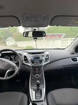 Hyundai Elantra SE Sedan FWD (1.8L 4cyl 6A) 2016 Silver