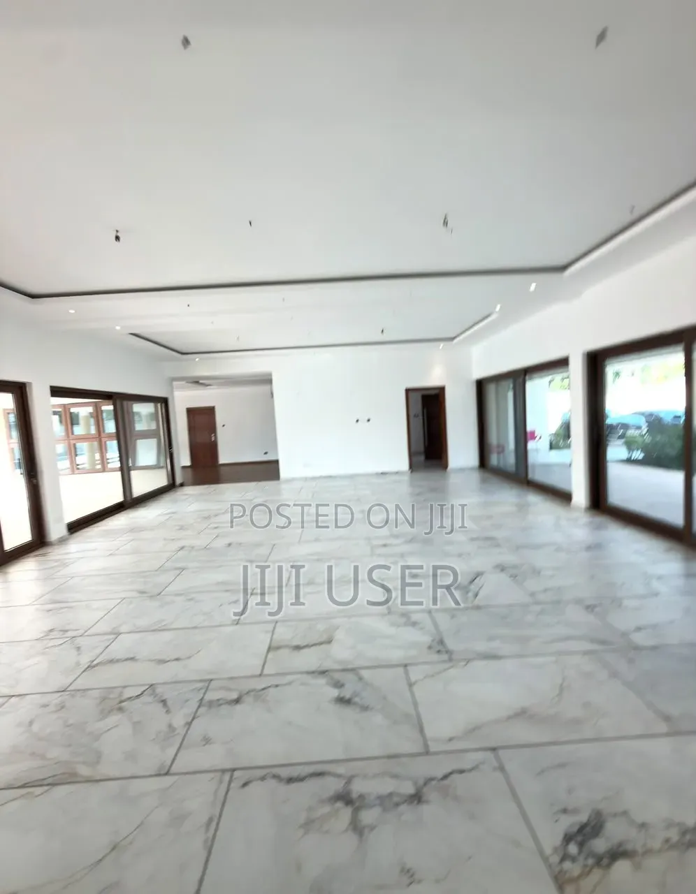 7bdrm House in Airport Residential for sale