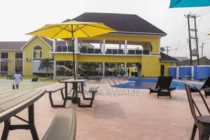 34 Rooms Hotel Sitting on a 1 Half Plot for Sale at Adjirganor