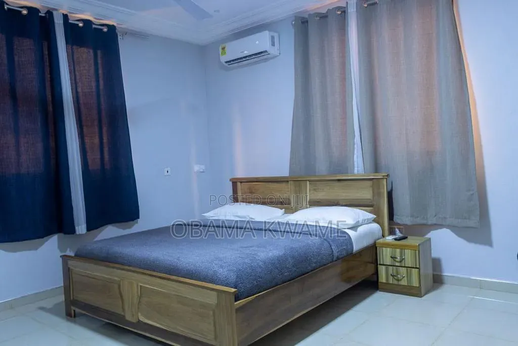 34 Rooms Hotel Sitting on a 1 Half Plot for Sale at Adjirganor