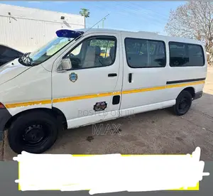 Toyota HiAce 2009 White