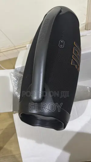 Feel the Solid Base Boombox3