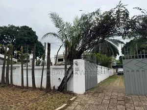 5bdrm Mansion in Laryea Homes, Airport Residential Area for sale