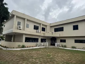 5bdrm Mansion in Laryea Homes, Airport Residential Area for sale
