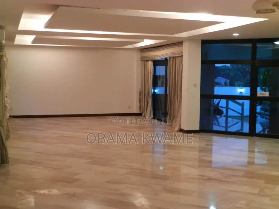 5bdrm Mansion in Laryea Homes, Airport Residential Area for sale