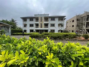 20bdrm House in 69, Police Station for sale