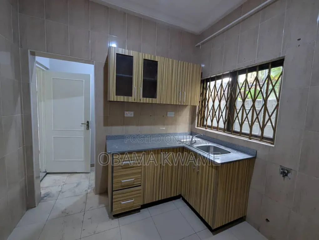 2bdrm Apartment in Laryea Homes, The Mall for rent