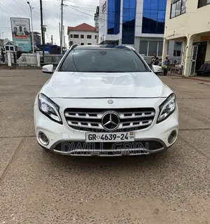 Mercedes-Benz GLA 250 2017 White