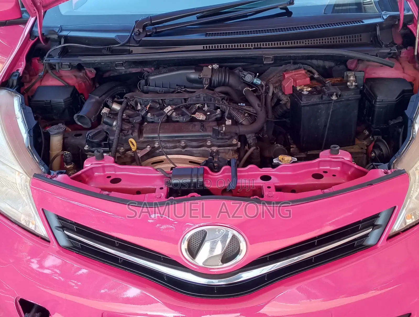 Toyota Vitz 1.3 AWD 3dr 2013 Pink