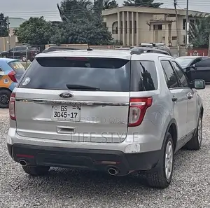 Ford Explorer 2016 Silver