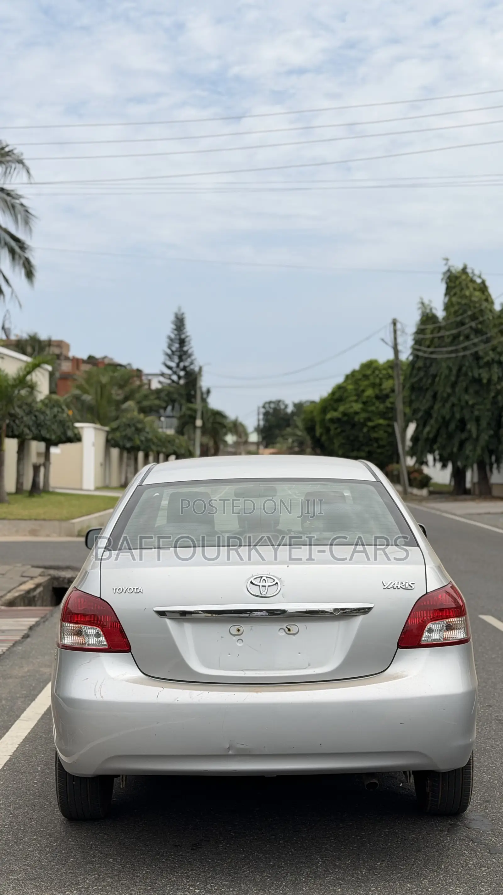 Toyota Yaris 2012 Silver