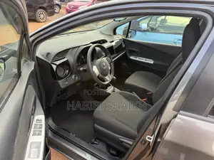 Toyota Vitz 1.3 FWD 5dr 2015 Gray