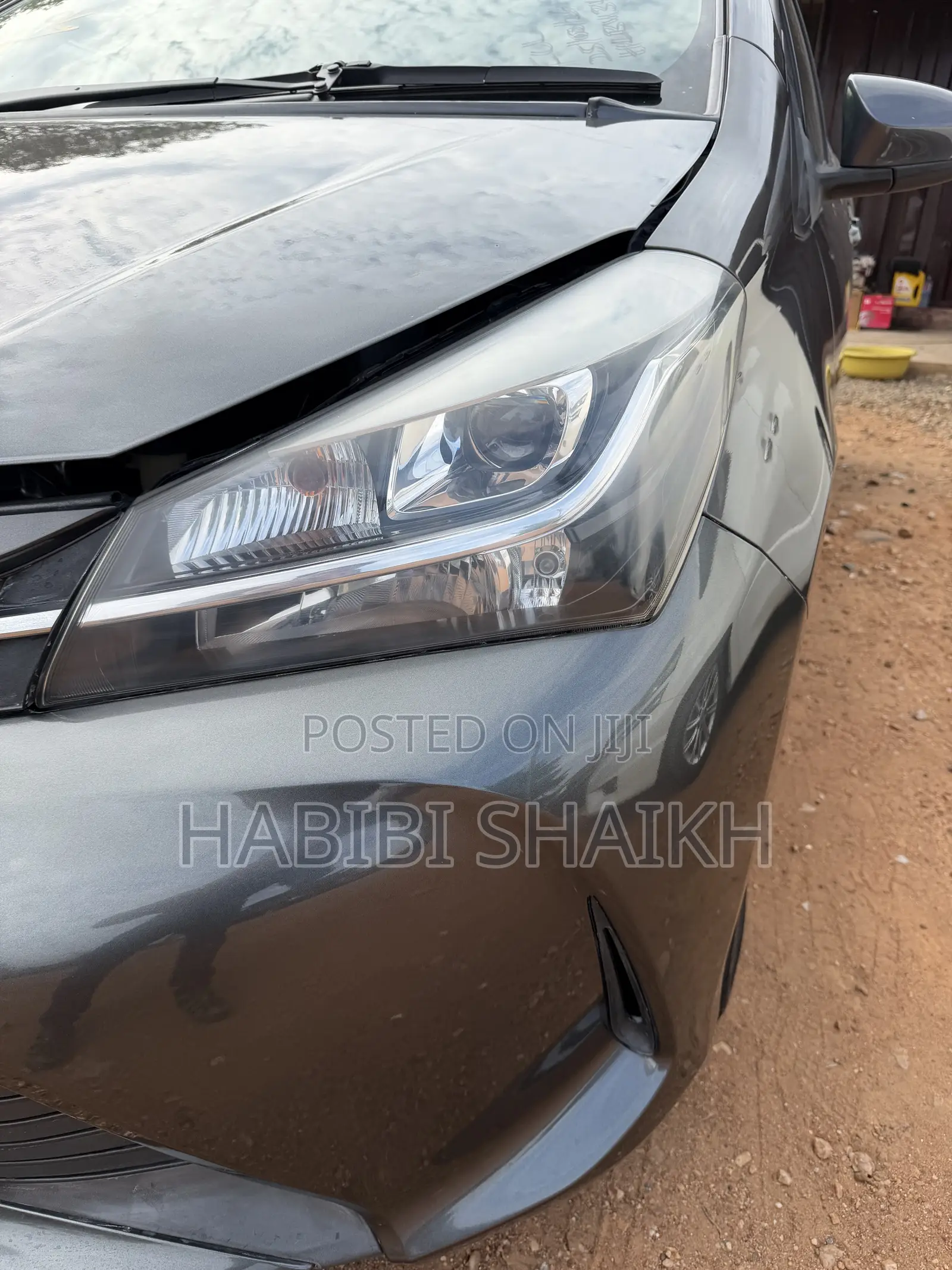 Toyota Vitz 1.3 FWD 5dr 2015 Gray