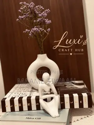 Decorative Figurines