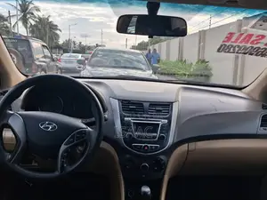 Hyundai Accent 2011 White