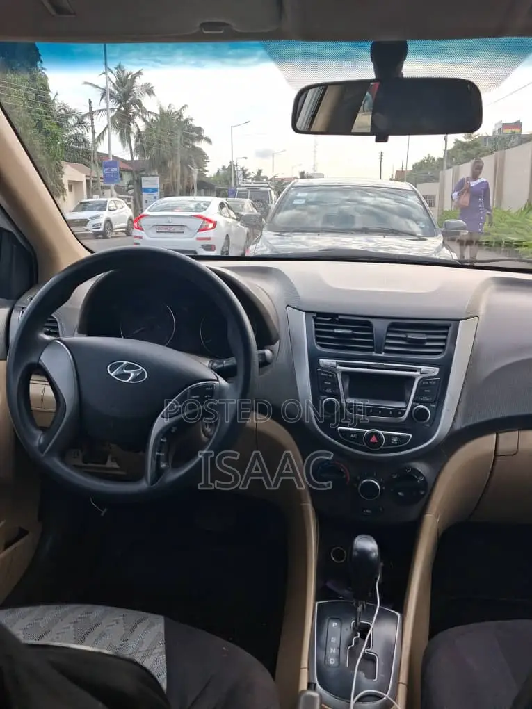 Hyundai Accent 2011 White