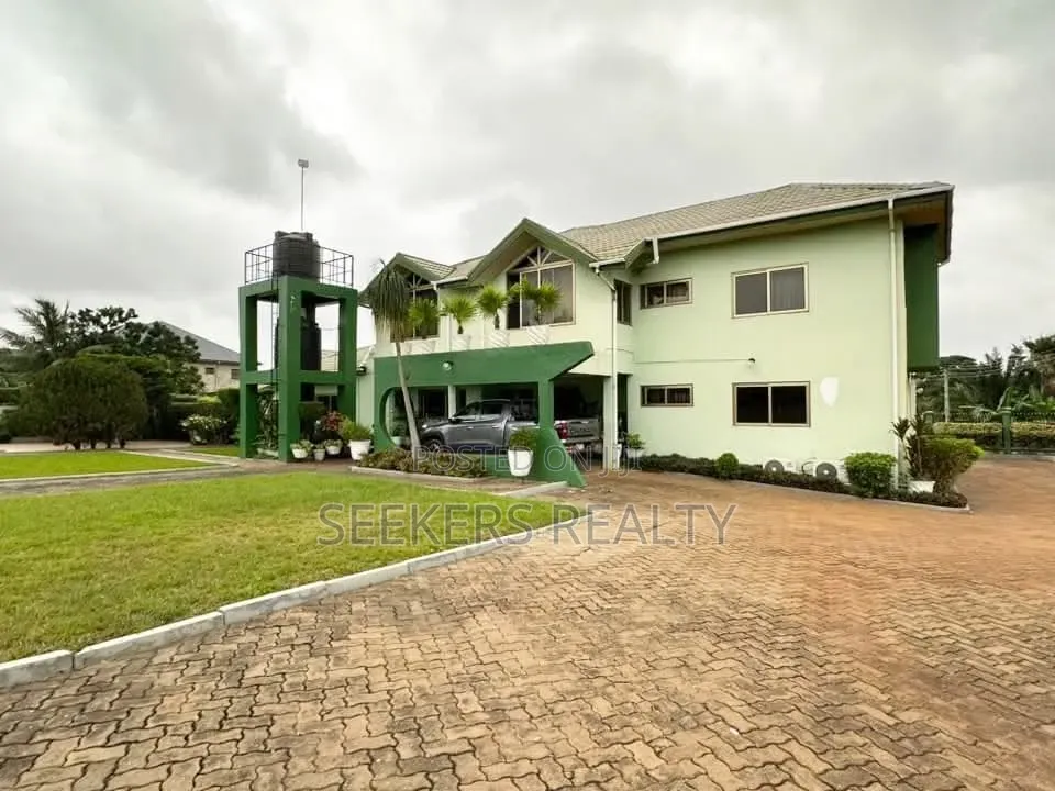 6bdrm House in Ghana Flag for sale